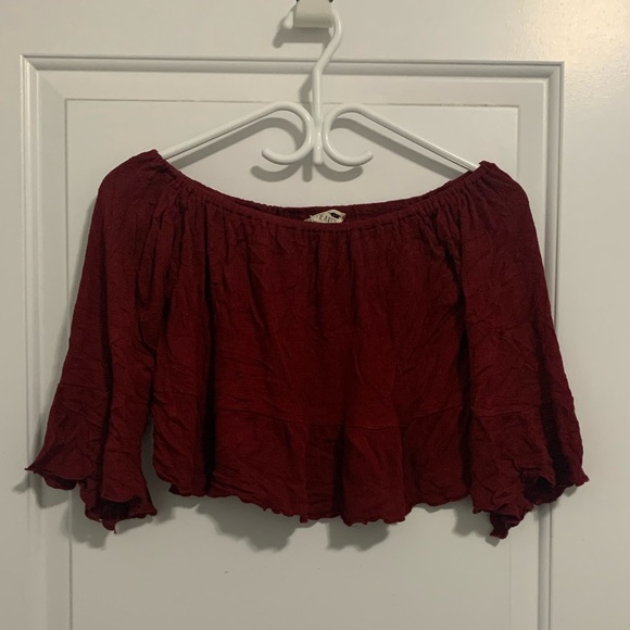Red off the shoulder crop top - Picture 2 of 4